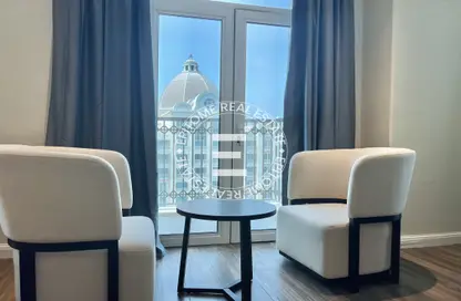 Apartment - 2 Bedrooms - 4 Bathrooms for rent in Floresta Gardens - The Pearl Island - Doha