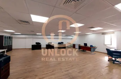 Office Space - Studio - 4 Bathrooms for rent in AL Maha Commercial Complex - New Al Hitmi - Fereej Bin Omran - Doha