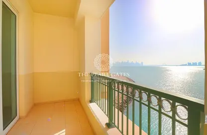 Apartment - 2 Bedrooms - 3 Bathrooms for sale in Viva West - Viva Bahriyah - The Pearl Island - Doha