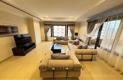 Apartment - 1 Bedroom - 2 Bathrooms for rent in Tower 15 - Porto Arabia - The Pearl Island - Doha