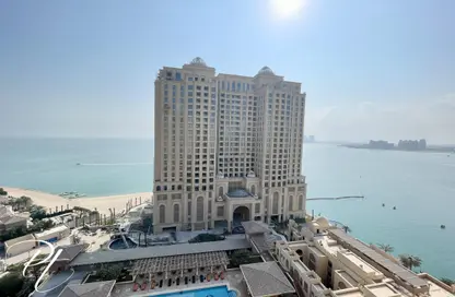 Apartment - 2 Bedrooms - 3 Bathrooms for rent in Tower 31 - Porto Arabia - The Pearl Island - Doha