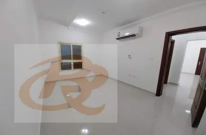 Apartment - 2 Bedrooms - 2 Bathrooms for rent in Bin Omran 35 - Fereej Bin Omran - Doha