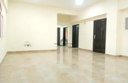 Apartment - 2 Bedrooms - 2 Bathrooms for rent in Umm Ghuwailina - Doha