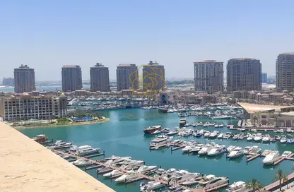 Apartment - 2 Bedrooms - 3 Bathrooms for rent in Tower 16 - Porto Arabia - The Pearl Island - Doha