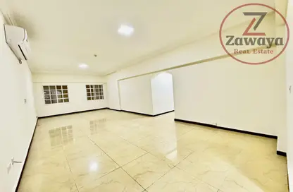 Apartment - 2 Bedrooms - 2 Bathrooms for rent in Al Sadd Road - Al Sadd - Doha