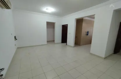 Apartment - 2 Bedrooms - 2 Bathrooms for rent in Doha Al Jadeed - Doha