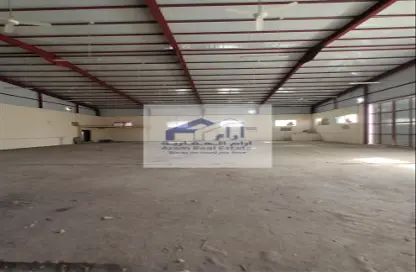 Warehouse - Studio - 2 Bathrooms for rent in Industrial Area - Doha