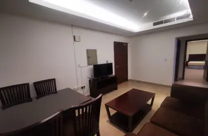 Apartment - 2 Bedrooms - 2 Bathrooms for rent in Umm Ghuwalina - Umm Ghuwailina - Doha