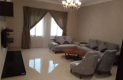 Apartment - 1 Bedroom - 2 Bathrooms for rent in Musheireb - Musheireb - Doha