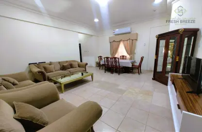 Apartment - 2 Bedrooms - 3 Bathrooms for rent in Umm Ghuwalina - Umm Ghuwailina - Doha