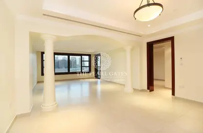 Townhouse - 2 Bedrooms - 3 Bathrooms for rent in East Porto Drive - Porto Arabia - The Pearl Island - Doha