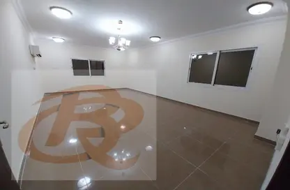 Apartment - 2 Bedrooms - 2 Bathrooms for rent in OqbaBin Nafie Steet - Old Airport Road - Doha