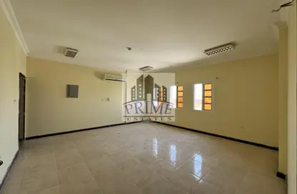 Apartment - 3 Bedrooms - 3 Bathrooms for rent in Bin Omran - Fereej Bin Omran - Doha