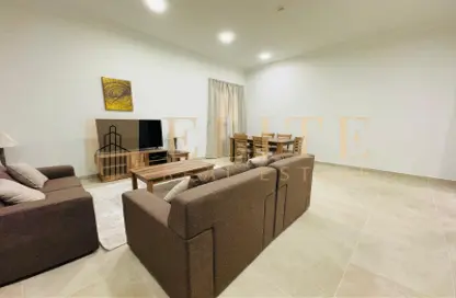 Apartment - 3 Bedrooms - 3 Bathrooms for rent in West Walk - Al Waab - Doha