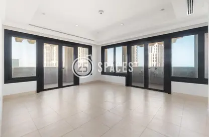 Apartment - 2 Bedrooms - 3 Bathrooms for rent in West Porto Drive - Porto Arabia - The Pearl Island - Doha