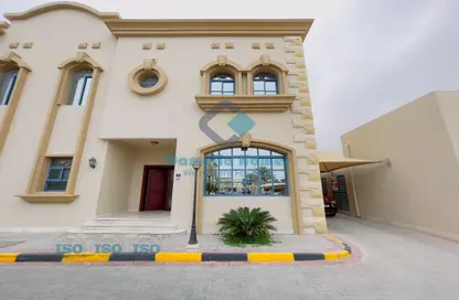 Compound - 3 Bedrooms - 3 Bathrooms for rent in Mamoura 18 - Al Maamoura - Doha