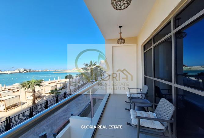 Townhouse - 3 Bedrooms - 5 Bathrooms for rent in Hilton Doha The Pearl Residences - Abraj Quartiers - The Pearl Island - Doha