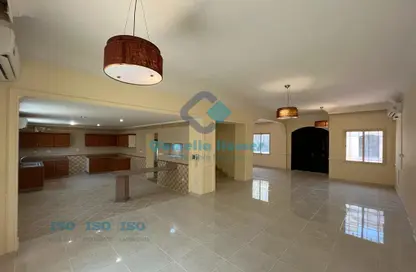 Villa - 3 Bedrooms - 4 Bathrooms for rent in Ain Khaled - Ain Khaled - Doha