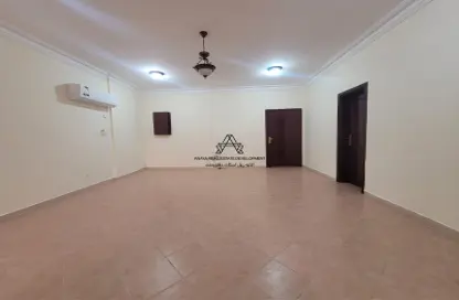 Apartment - 2 Bedrooms - 1 Bathroom for rent in Fereej Bin Mahmoud - Doha