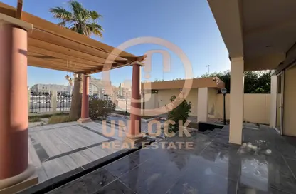 Villa - Studio - 2 Bathrooms for rent in Al Sadd Road - Al Sadd - Doha