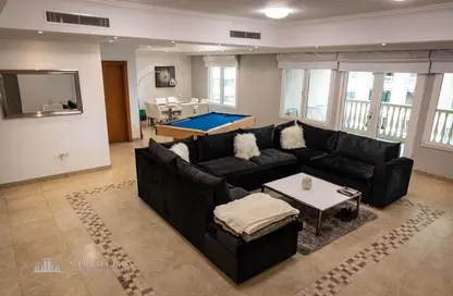 Apartment - 3 Bedrooms - 3 Bathrooms for sale in West Porto Drive - Porto Arabia - The Pearl Island - Doha