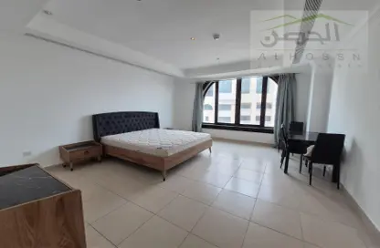 Apartment - 2 Bedrooms - 3 Bathrooms for sale in West Porto Drive - Porto Arabia - The Pearl Island - Doha