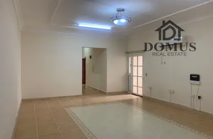 Apartment - 3 Bedrooms - 2 Bathrooms for rent in Tadmur Street - Old Airport Road - Doha