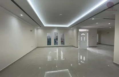مجمع سكني - 3 غرف نوم - 4 حمامات للايجار في شارع الدانة - مريخ - المريخ - الدوحة