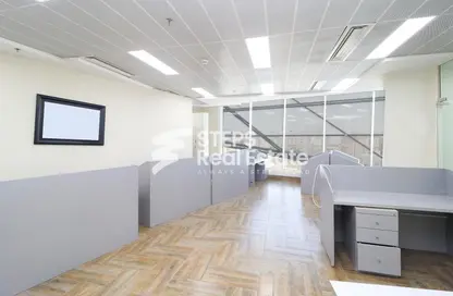 Office Space - Studio - 2 Bathrooms for rent in Anas Street - Fereej Bin Mahmoud North - Fereej Bin Mahmoud - Doha