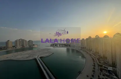 Penthouse - 3 Bedrooms - 5 Bathrooms for rent in Viva West - Viva Bahriyah - The Pearl Island - Doha