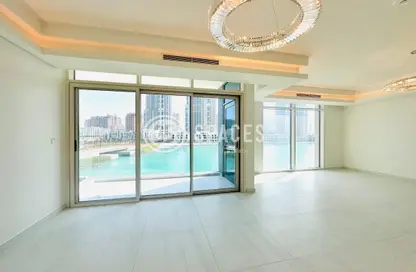 Apartment - 3 Bedrooms - 5 Bathrooms for rent in Gewan Island - The Pearl Island - Doha