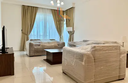 Apartment - 2 Bedrooms - 3 Bathrooms for rent in Viva West - Viva Bahriyah - The Pearl Island - Doha