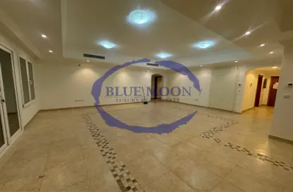 Apartment - 3 Bedrooms - 4 Bathrooms for rent in Porto Arabia - The Pearl Island - Doha