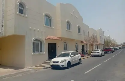 Villa - 4 Bedrooms - 5 Bathrooms for rent in Umm Al Seneem Street - Ain Khaled - Doha