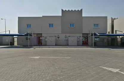 Villa - 4 Bedrooms - 6 Bathrooms for rent in Ain Khaled - Ain Khaled - Doha