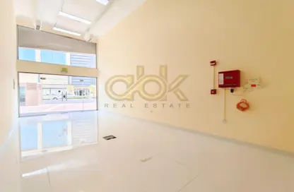 Shop - Studio - 1 Bathroom for rent in Al Nasr Street - Al Nasr - Doha