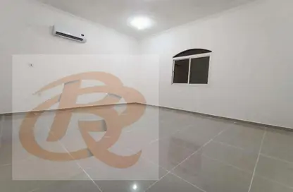 Villa - 1 Bedroom - 2 Bathrooms for rent in Al Nuaija Street - Al Nuaija - Doha