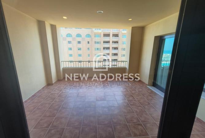 Rent In Porto Arabia: 1bhk + Office With Balcony For Rent In Porto 