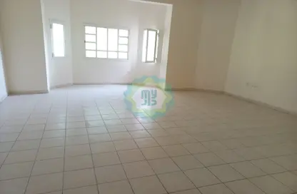 Villa - 5 Bedrooms - 6 Bathrooms for rent in Izghawa - Izghawa - Doha