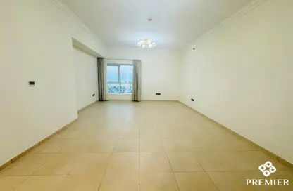 Apartment - 2 Bedrooms - 3 Bathrooms for rent in Marina Tower 07 - Marina District - Lusail