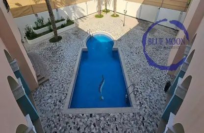 Villa - 4 Bedrooms - 6 Bathrooms for rent in Al Dafna - Al Dafna - Doha