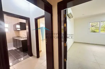 Apartment - 1 Bedroom - 1 Bathroom for rent in Mamoura 18 - Al Maamoura - Doha