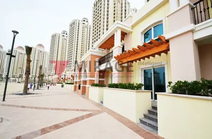 Townhouse - 1 Bedroom - 2 Bathrooms for rent in Viva West - Viva Bahriyah - The Pearl Island - Doha