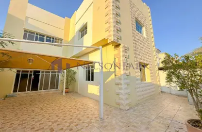 Villa - 4 Bedrooms - 4 Bathrooms for rent in Al Duhail - Al Duhail - Doha