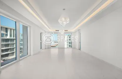 Apartment - 1 Bedroom - 2 Bathrooms for sale in Gewan Island - The Pearl Island - Doha