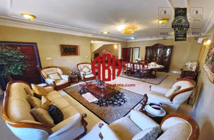 Villa - 5 Bedrooms - 6 Bathrooms for sale in Al Nuaija Street - Al Nuaija - Doha