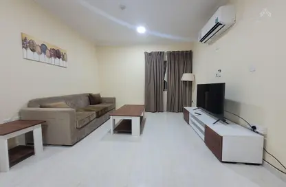 Apartment - 1 Bedroom - 1 Bathroom for rent in Umm Ghuwalina - Umm Ghuwailina - Doha