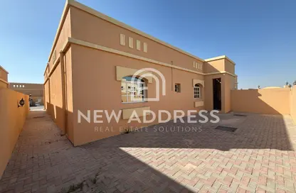 Villa - 3 Bedrooms - 3 Bathrooms for rent in Um Salal shops - Umm Salal Mohammed - Doha