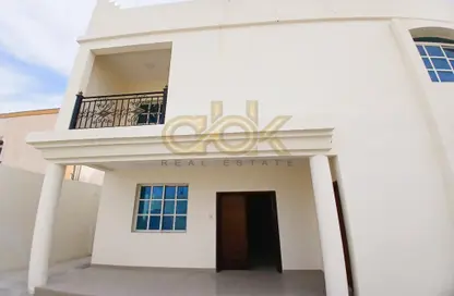 Villa - Studio - 5 Bathrooms for rent in Ammar Bin Yasser Street - Al Aziziyah - Doha