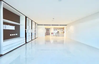 Apartment - 3 Bedrooms - 4 Bathrooms for sale in Waterfront North Villas - Waterfront Residential - The Waterfront - Lusail